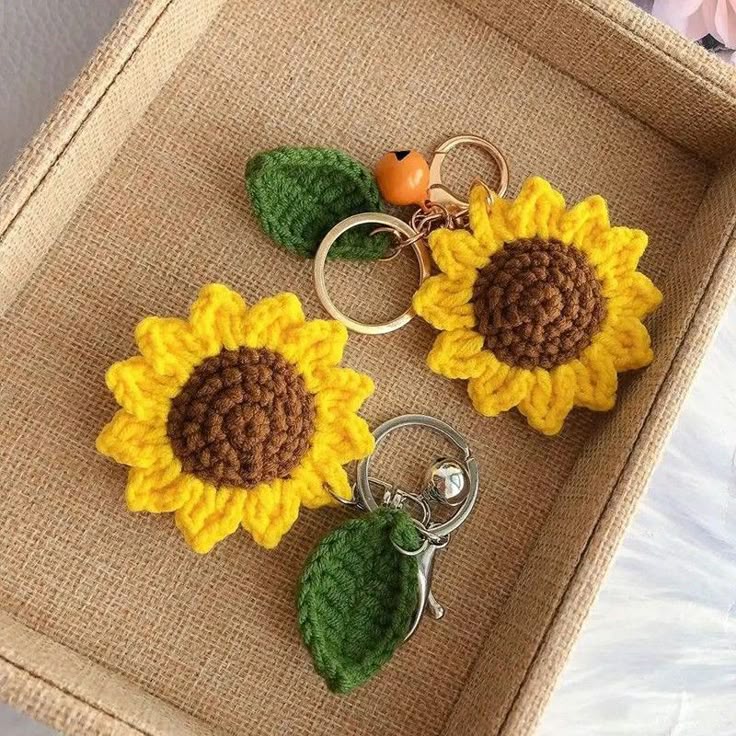 Häkelanleitung – Sonnenblumen-Schlüsselanhänger